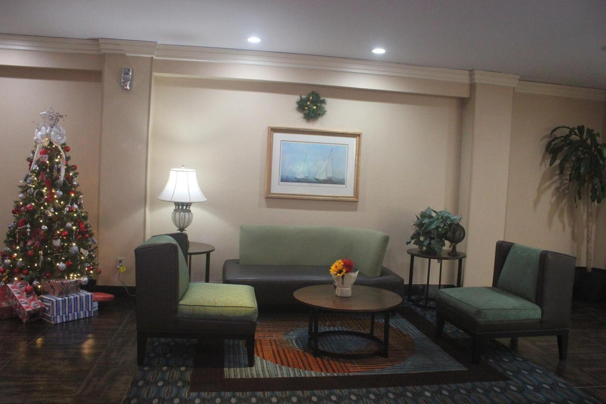 Regency Inn & Suites New London Mystic Exterior photo